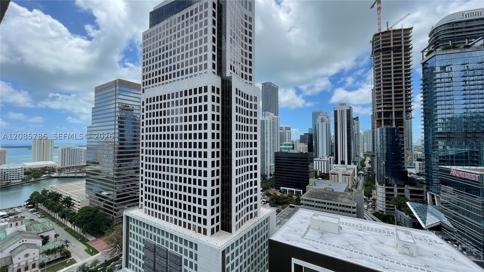 55 SE 6th St #2702, Miami FL 33131