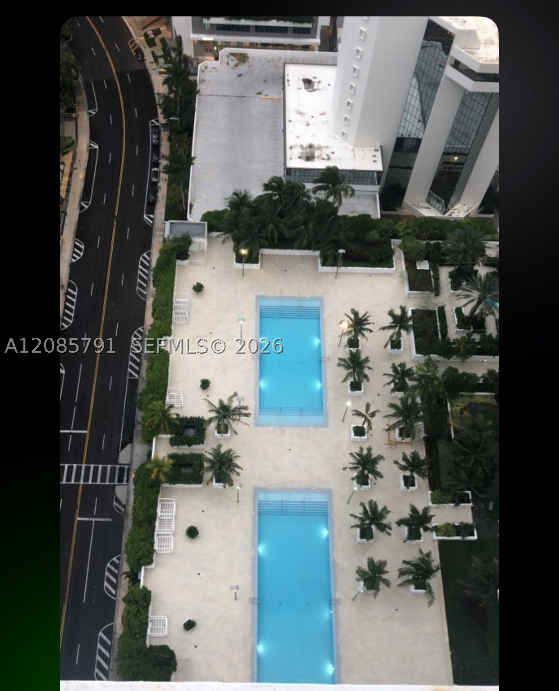 950 Brickell Bay Dr #3909, Miami FL 33131