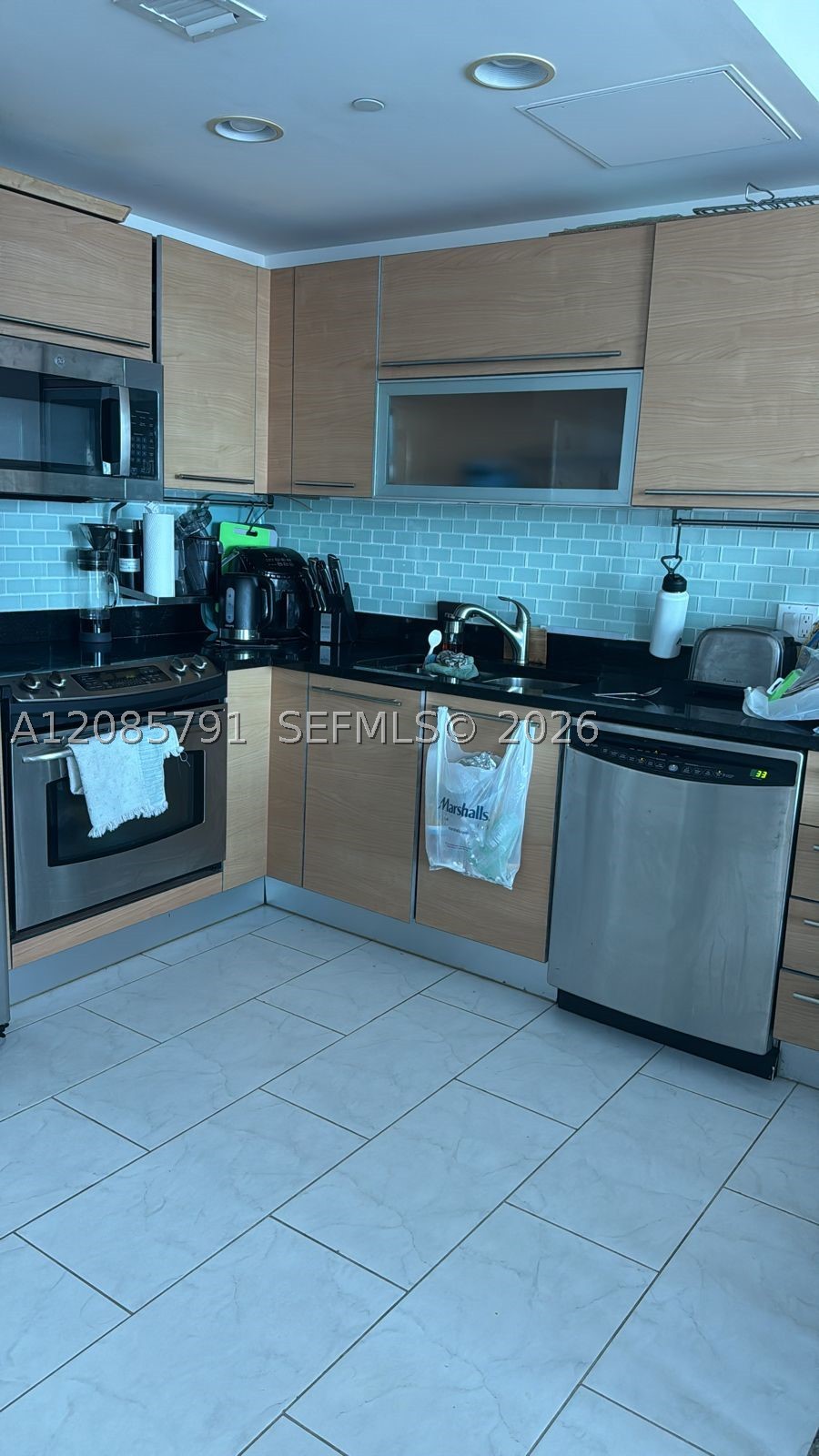 950 Brickell Bay Dr #3909, Miami FL 33131
