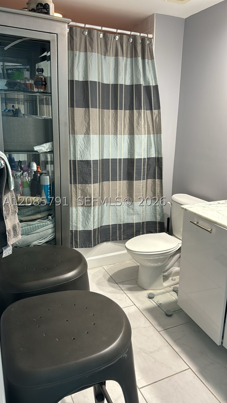 950 Brickell Bay Dr #3909, Miami FL 33131