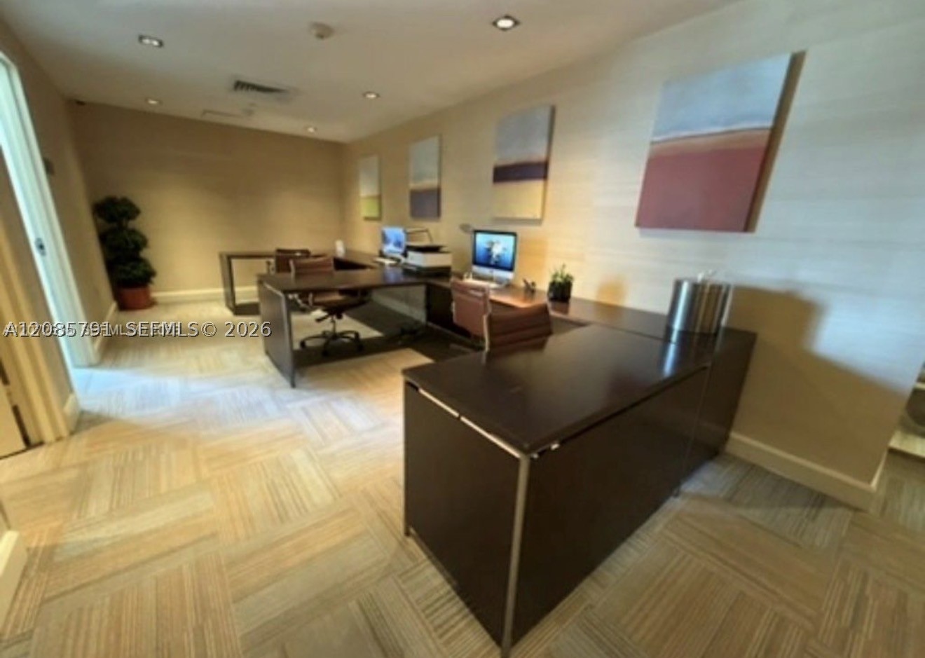 950 Brickell Bay Dr #3909, Miami FL 33131