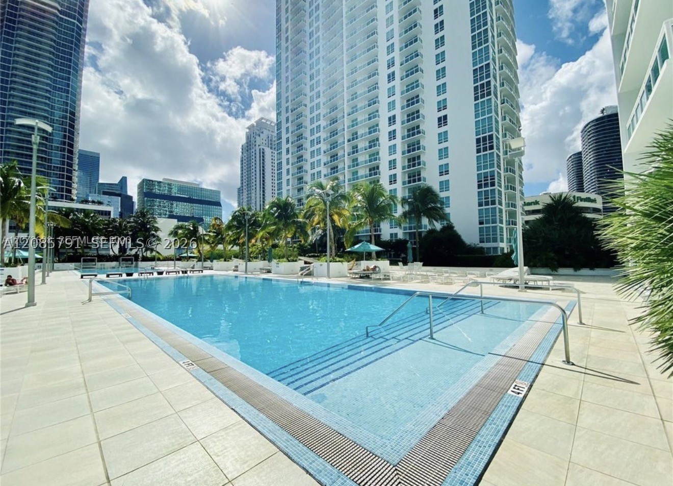 950 Brickell Bay Dr #3909, Miami FL 33131