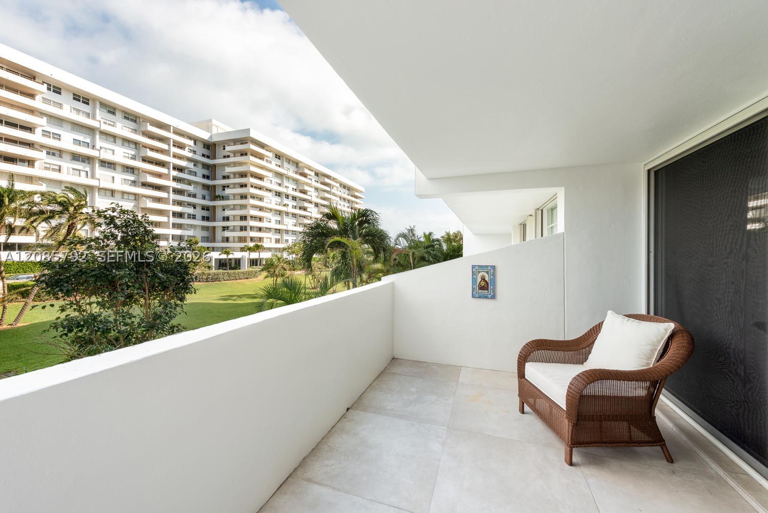 199 Ocean Lane Dr #206, Key Biscayne FL 33149