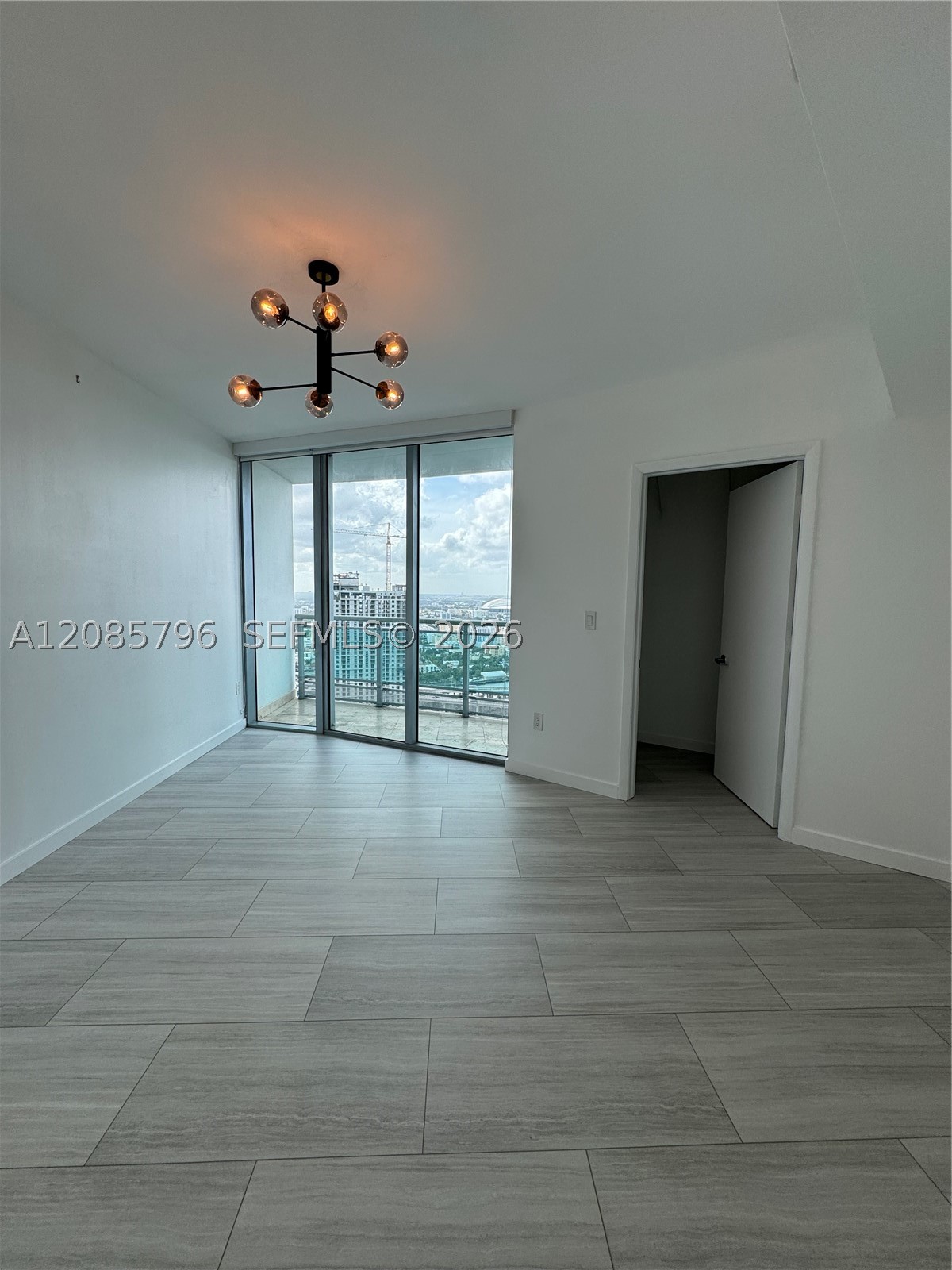 350 S Miami Ave #3913, Miami FL 33130