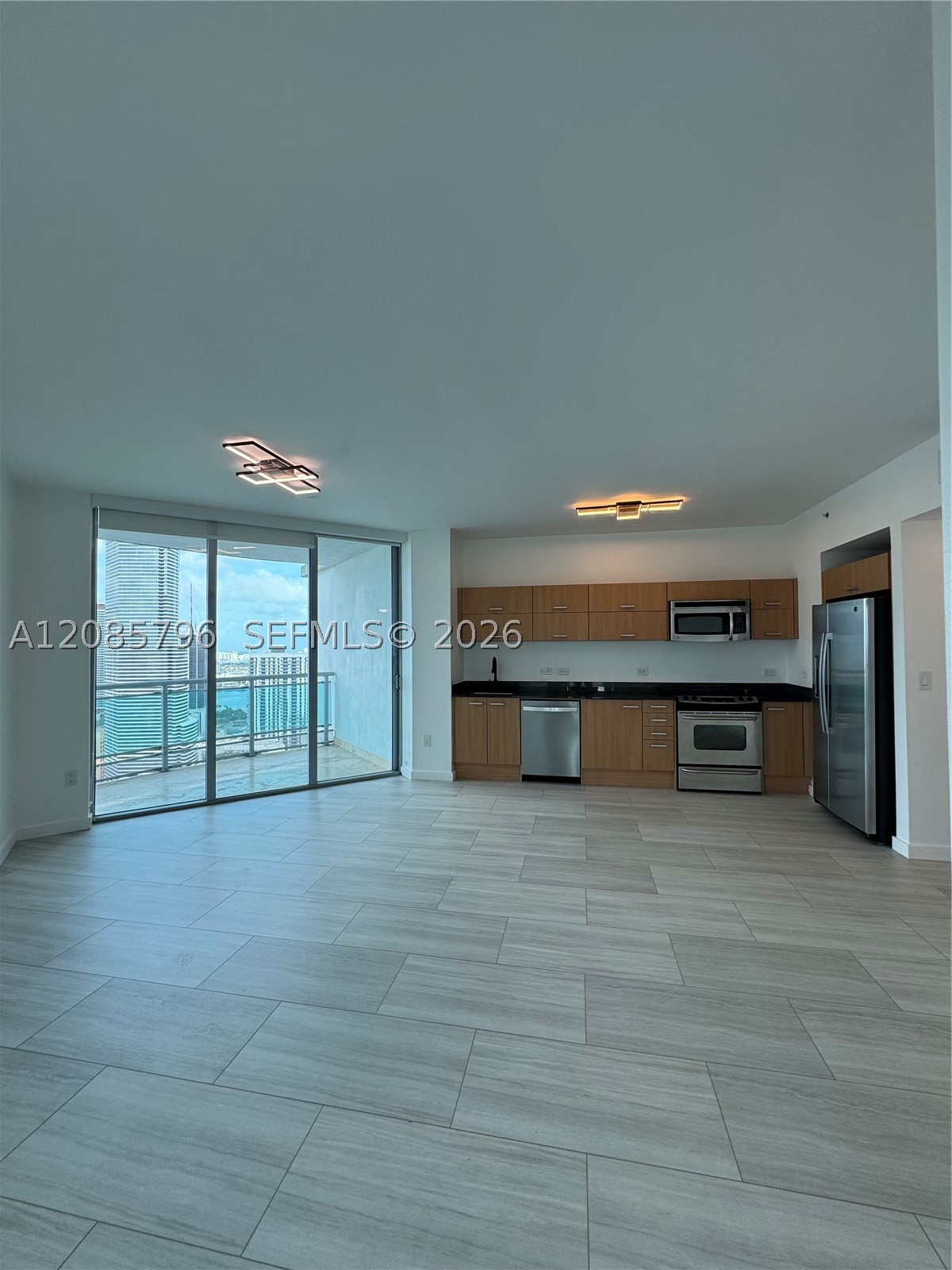 350 S Miami Ave #3913, Miami FL 33130