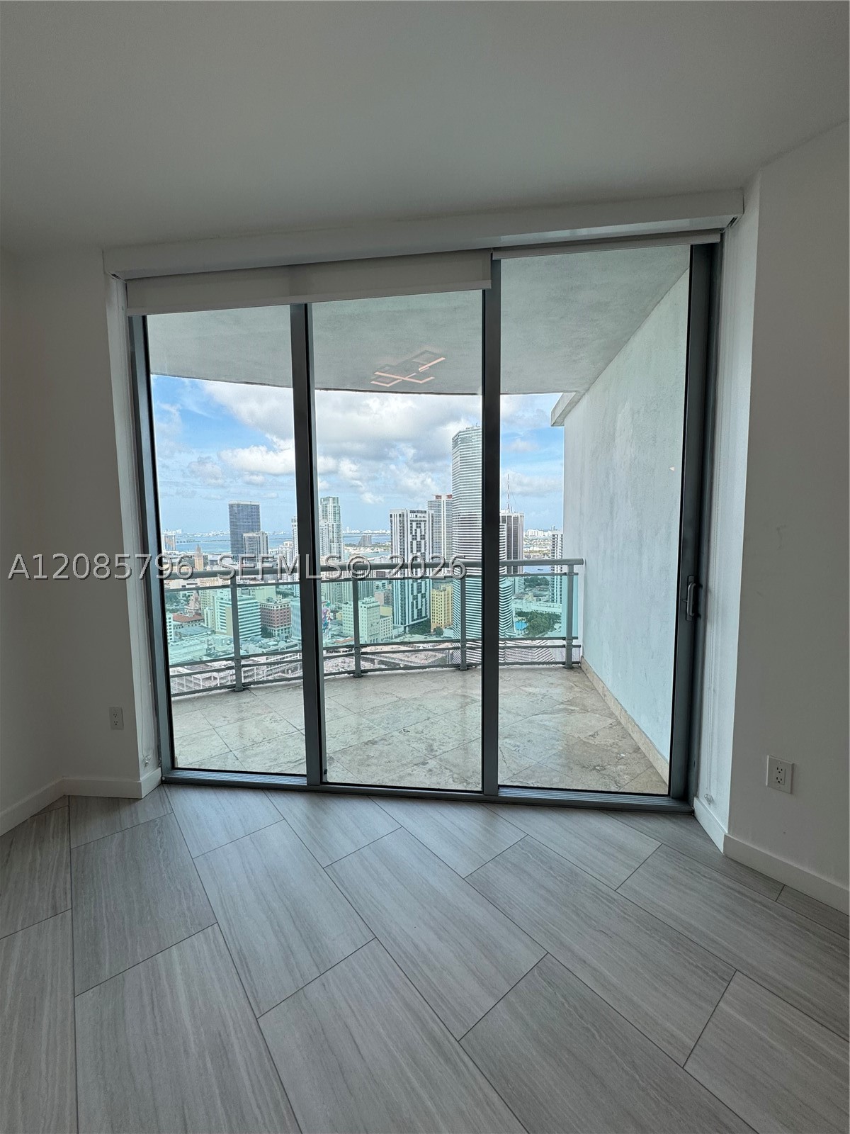 350 S Miami Ave #3913, Miami FL 33130