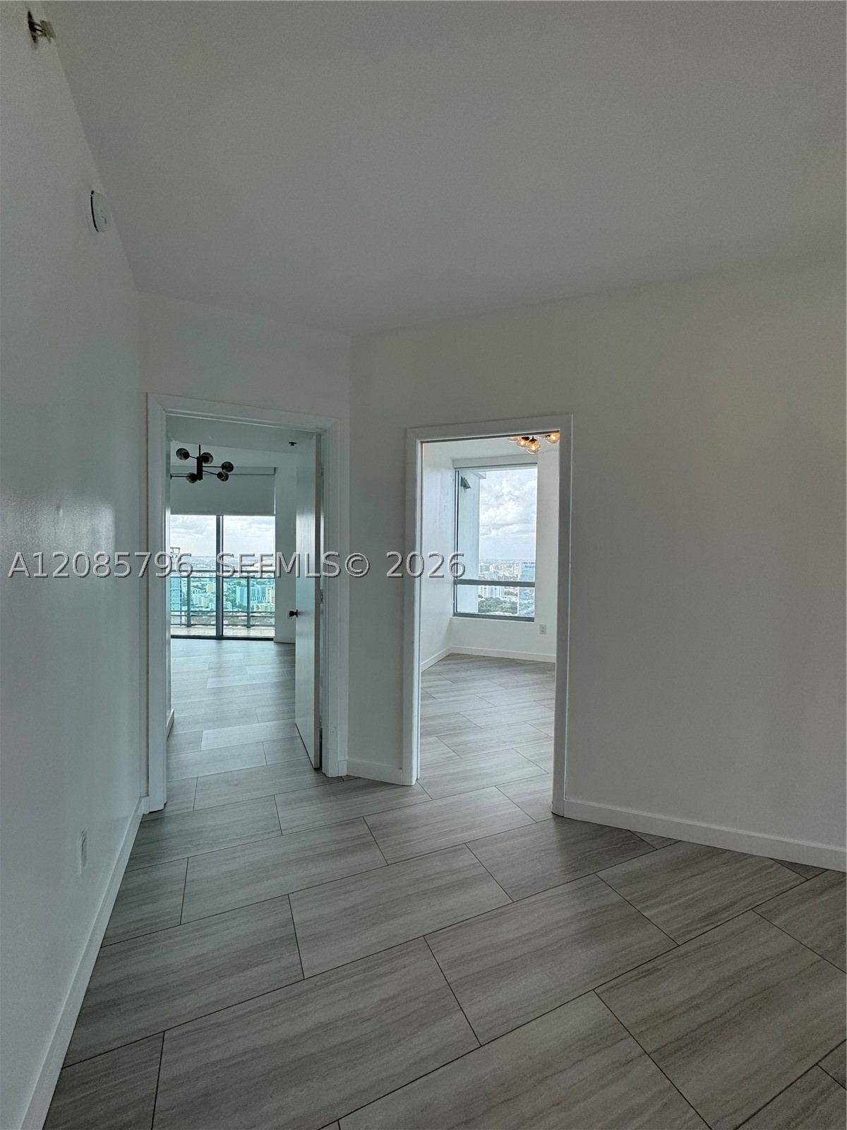 350 S Miami Ave #3913, Miami FL 33130