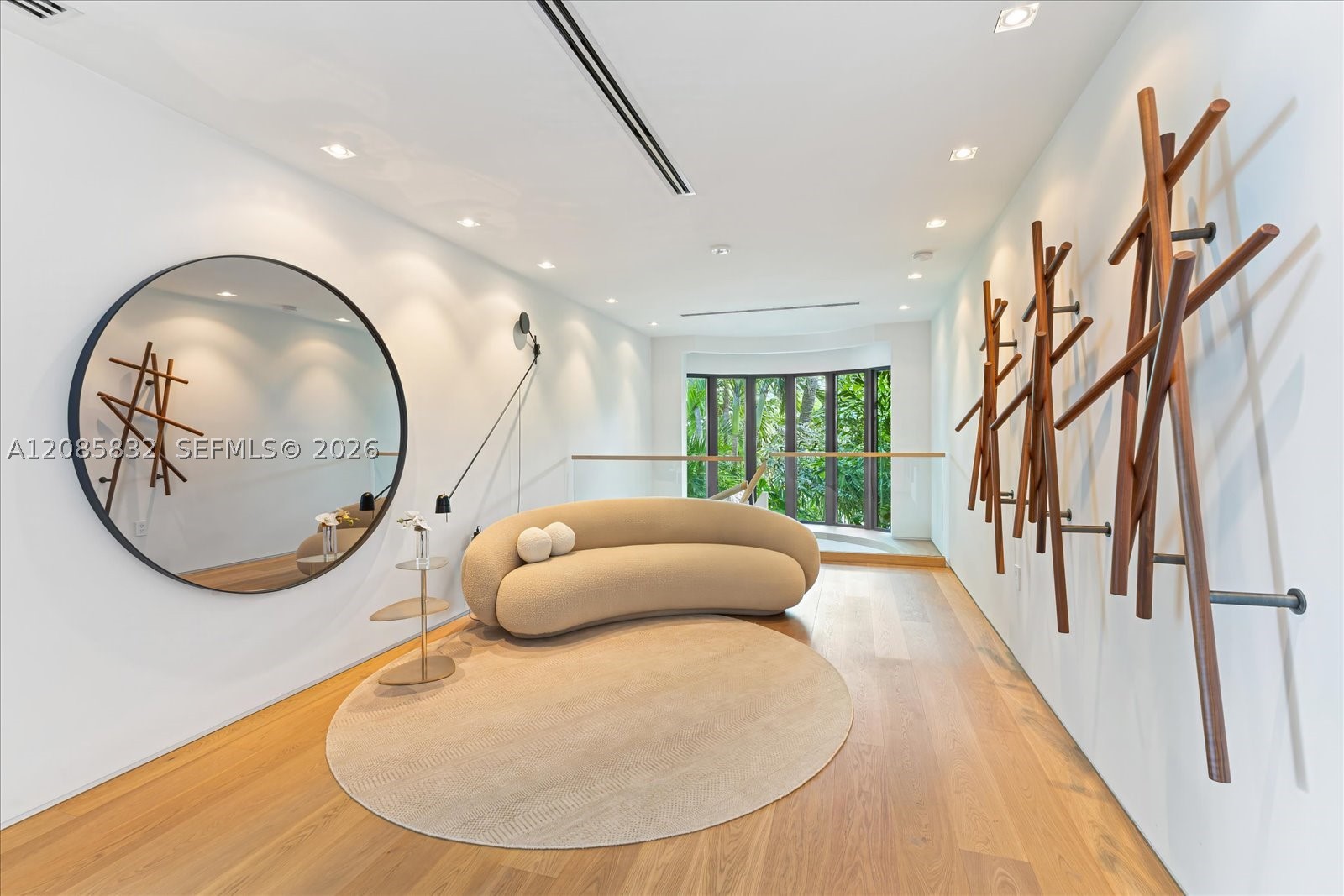 401 E Rivo Alto Dr, Miami Beach FL 33139
