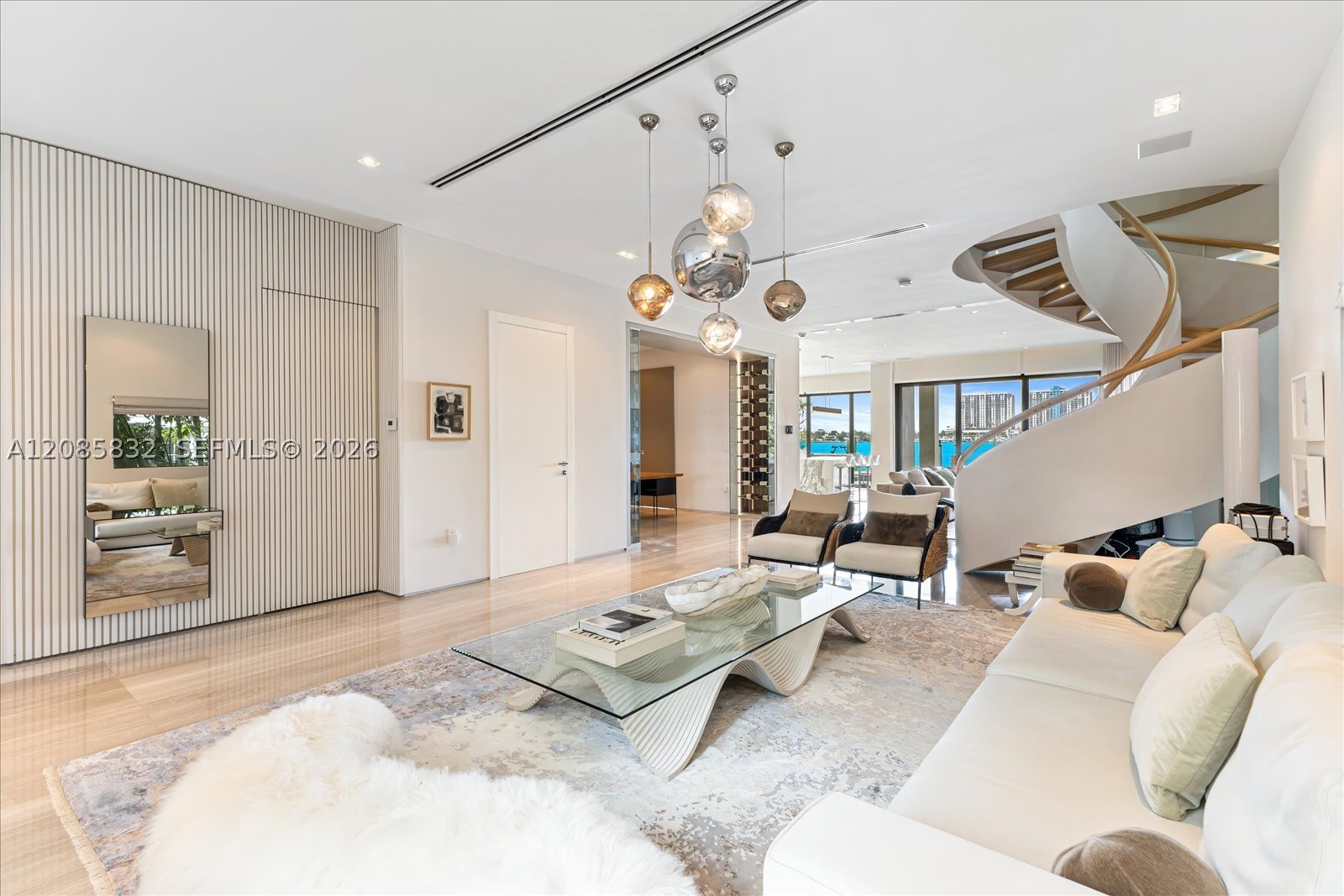 401 E Rivo Alto Dr, Miami Beach FL 33139