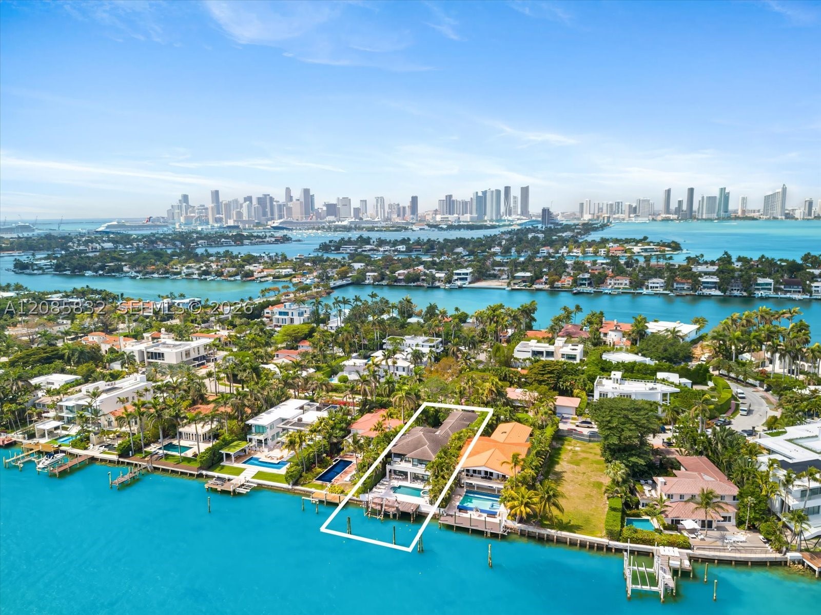 401 E Rivo Alto Dr, Miami Beach FL 33139