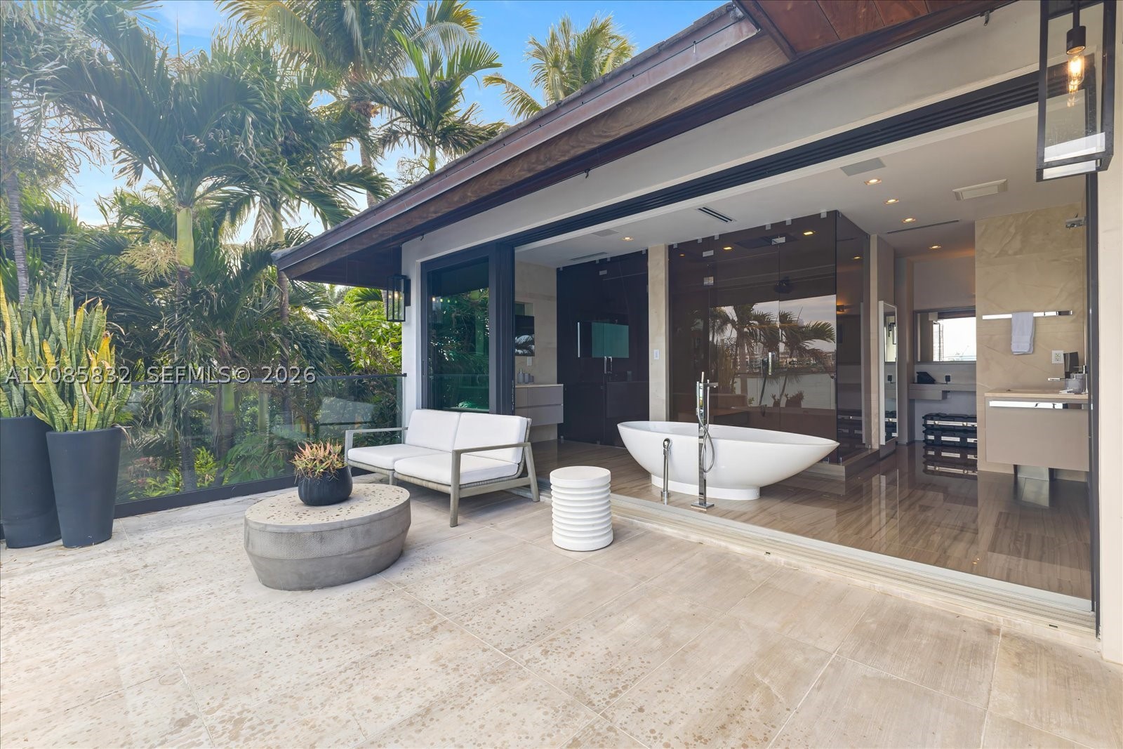 401 E Rivo Alto Dr, Miami Beach FL 33139