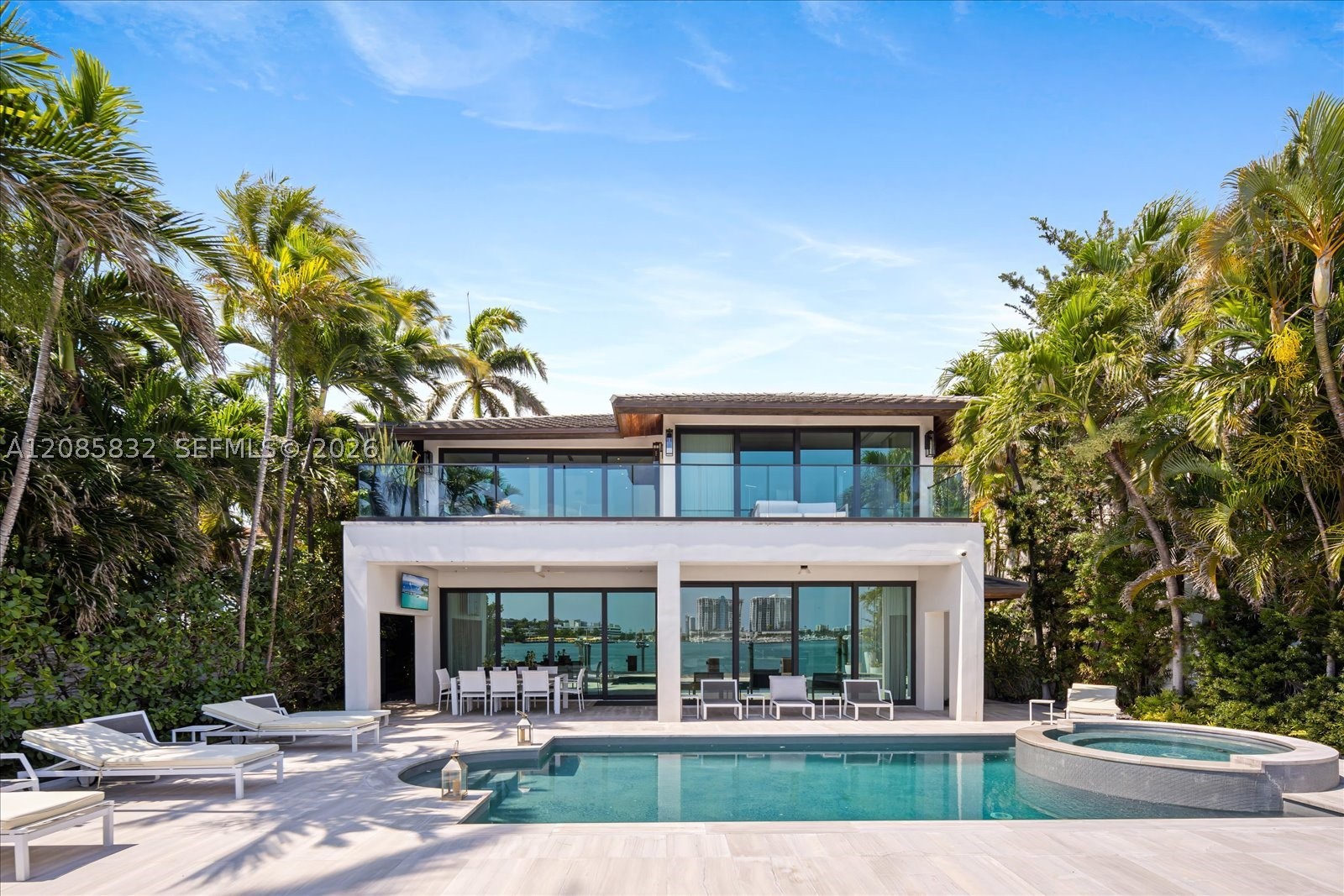 401 E Rivo Alto Dr, Miami Beach FL 33139