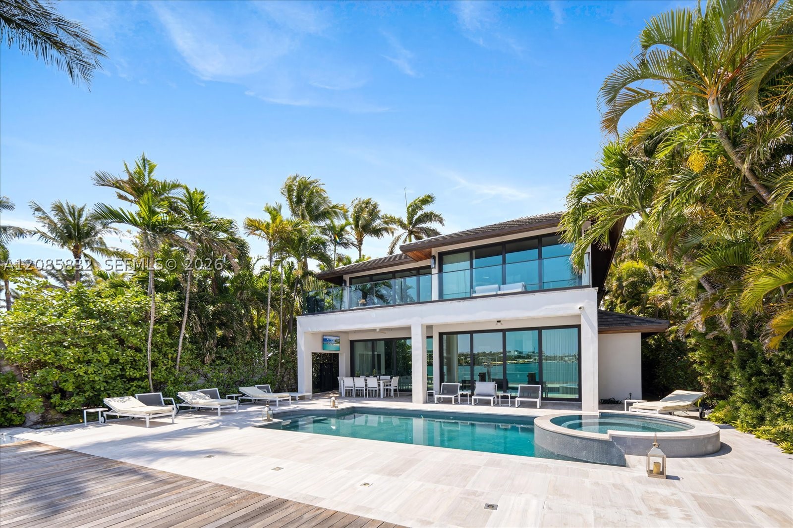 401 E Rivo Alto Dr, Miami Beach FL 33139