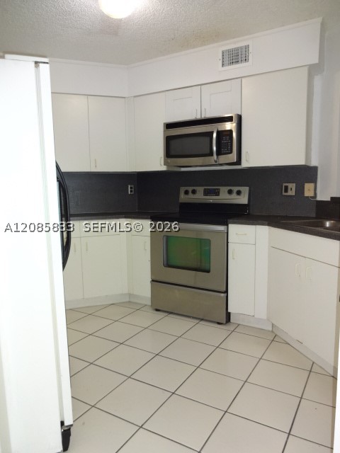 4681 NW 9th St #208, Miami FL 33126