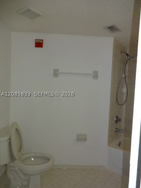 4681 NW 9th St #208, Miami FL 33126