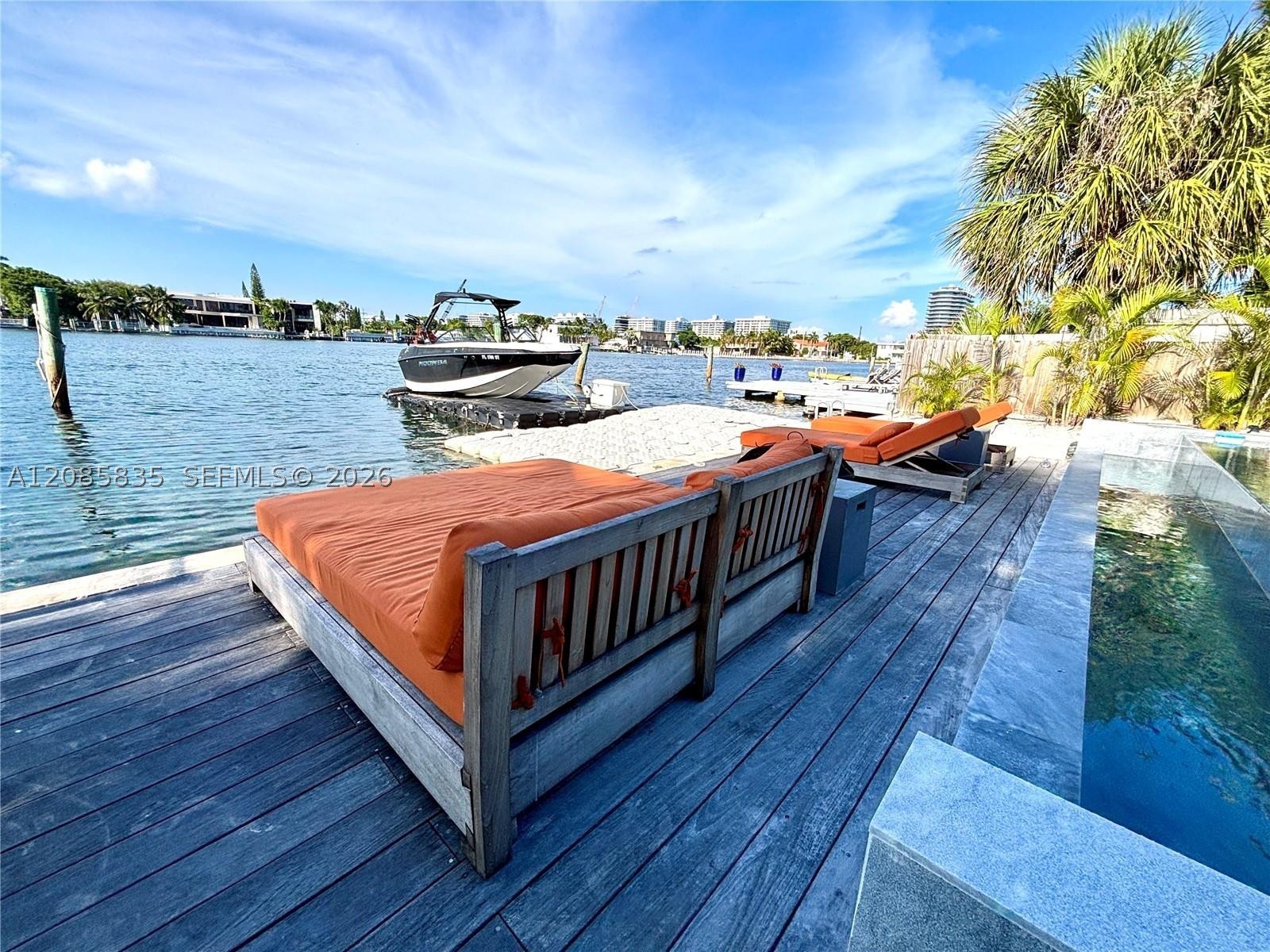 661 86th St, Miami Beach FL 33141