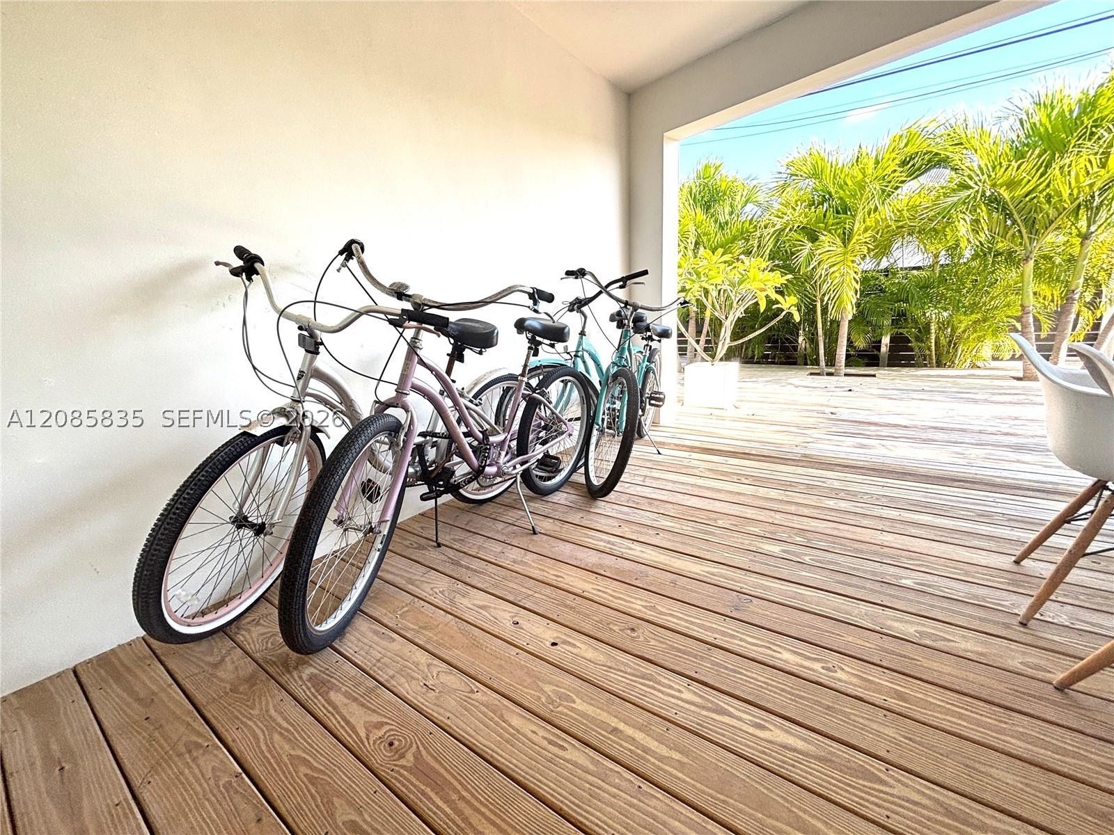 661 86th St, Miami Beach FL 33141