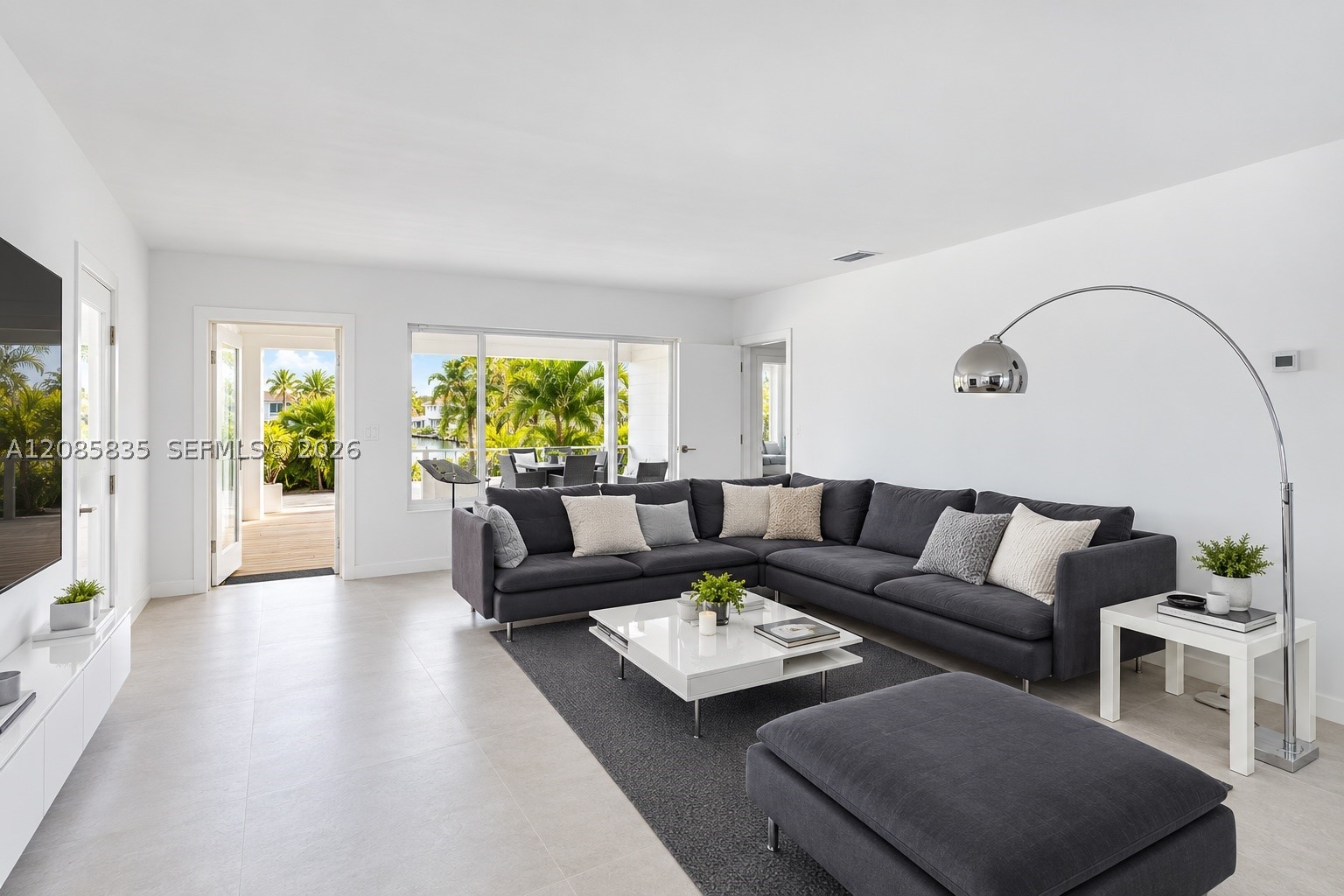 661 86th St, Miami Beach FL 33141