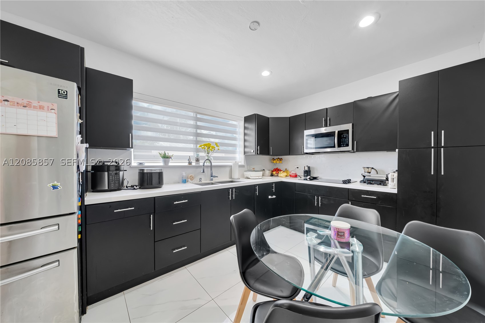 9365 SW 44th St, Miami FL 33165