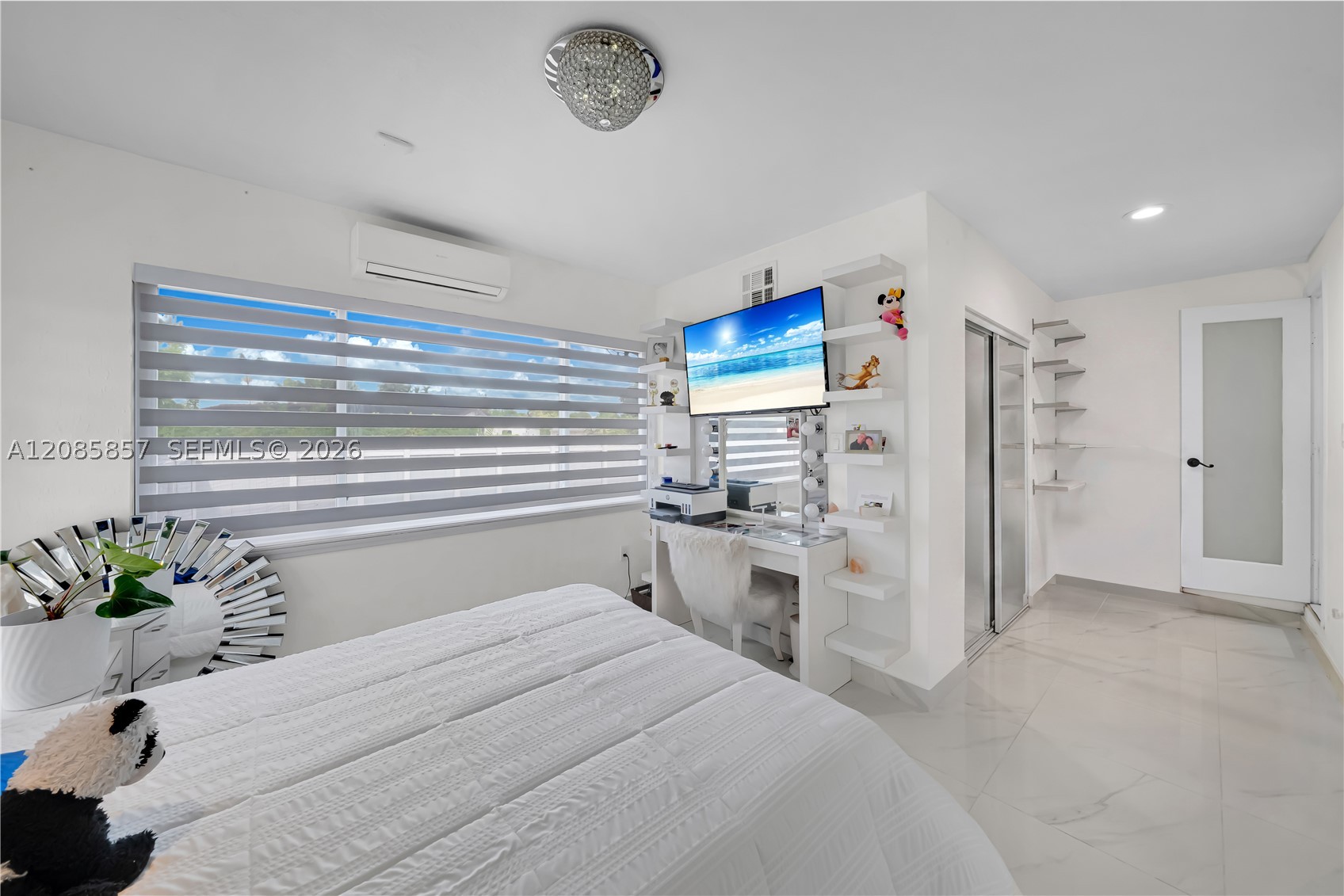 9365 SW 44th St, Miami FL 33165