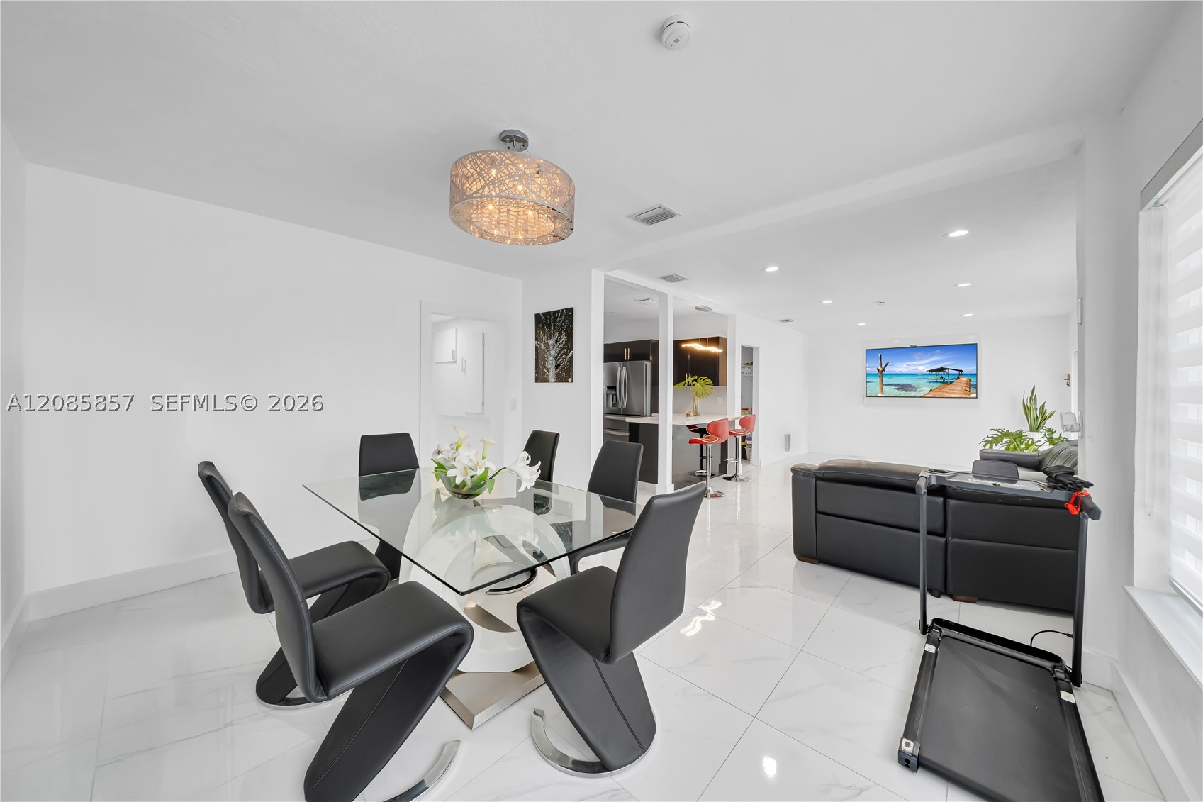 9365 SW 44th St, Miami FL 33165