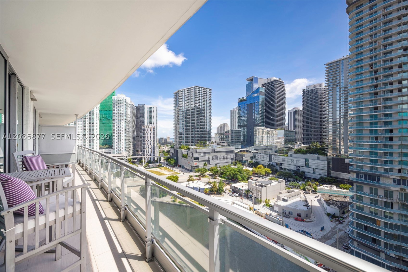 92 SW 3rd St #2004, Miami FL 33130