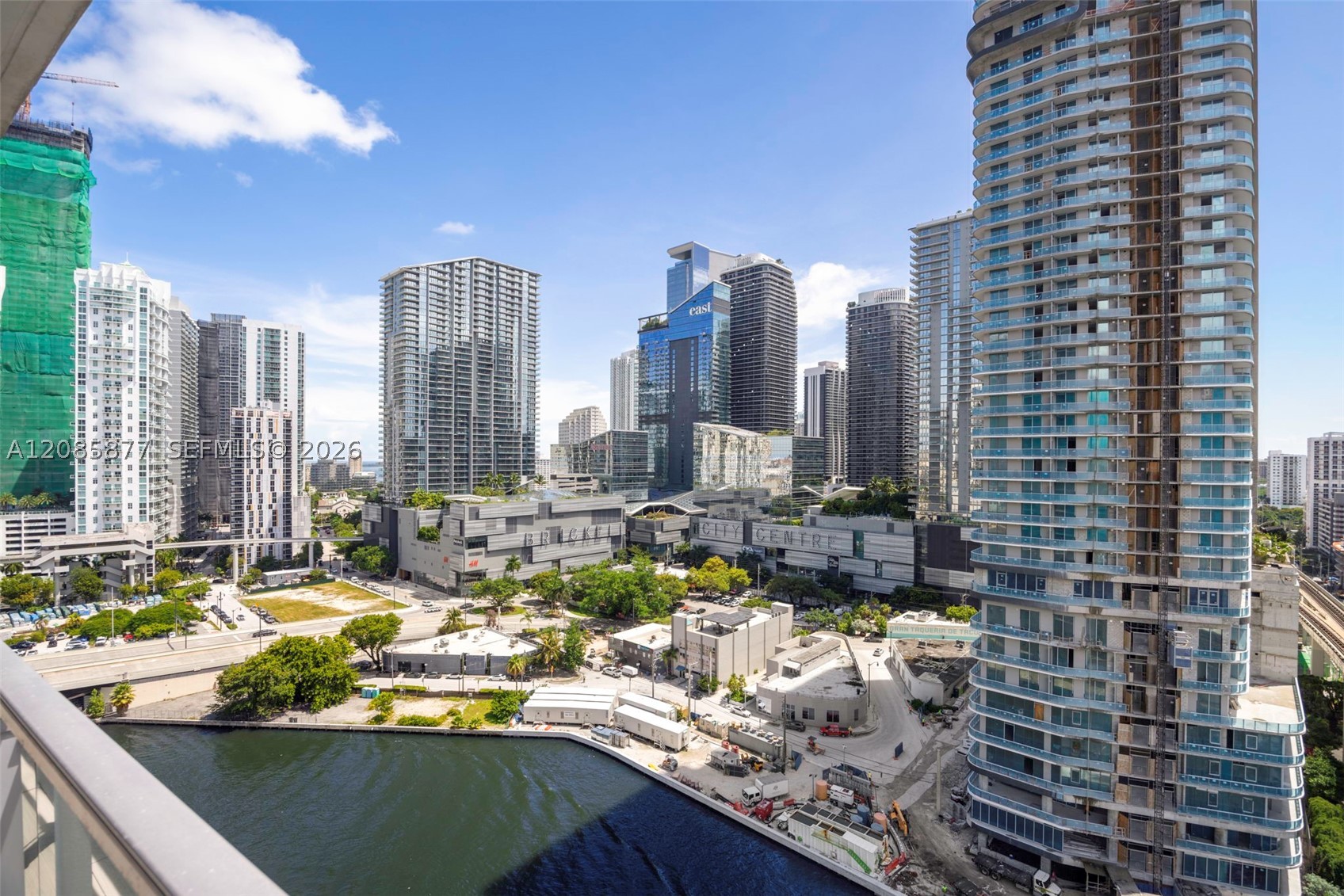 92 SW 3rd St #2004, Miami FL 33130