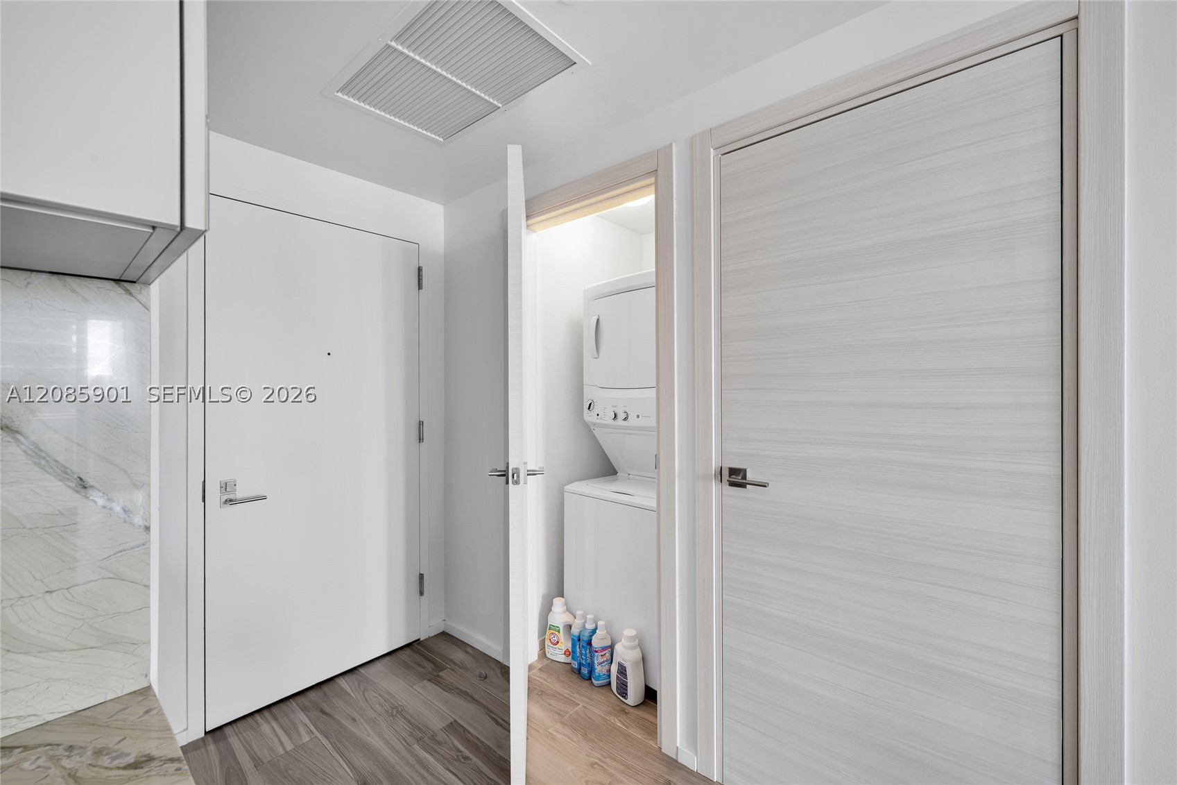 801 S Miami Ave #4602, Miami FL 33130