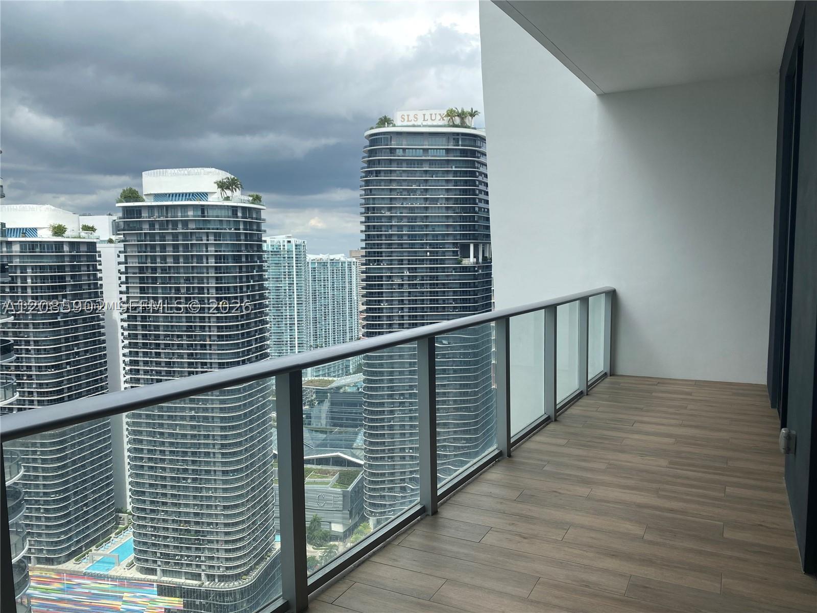 1010 Brickell #4807, Miami FL 33131