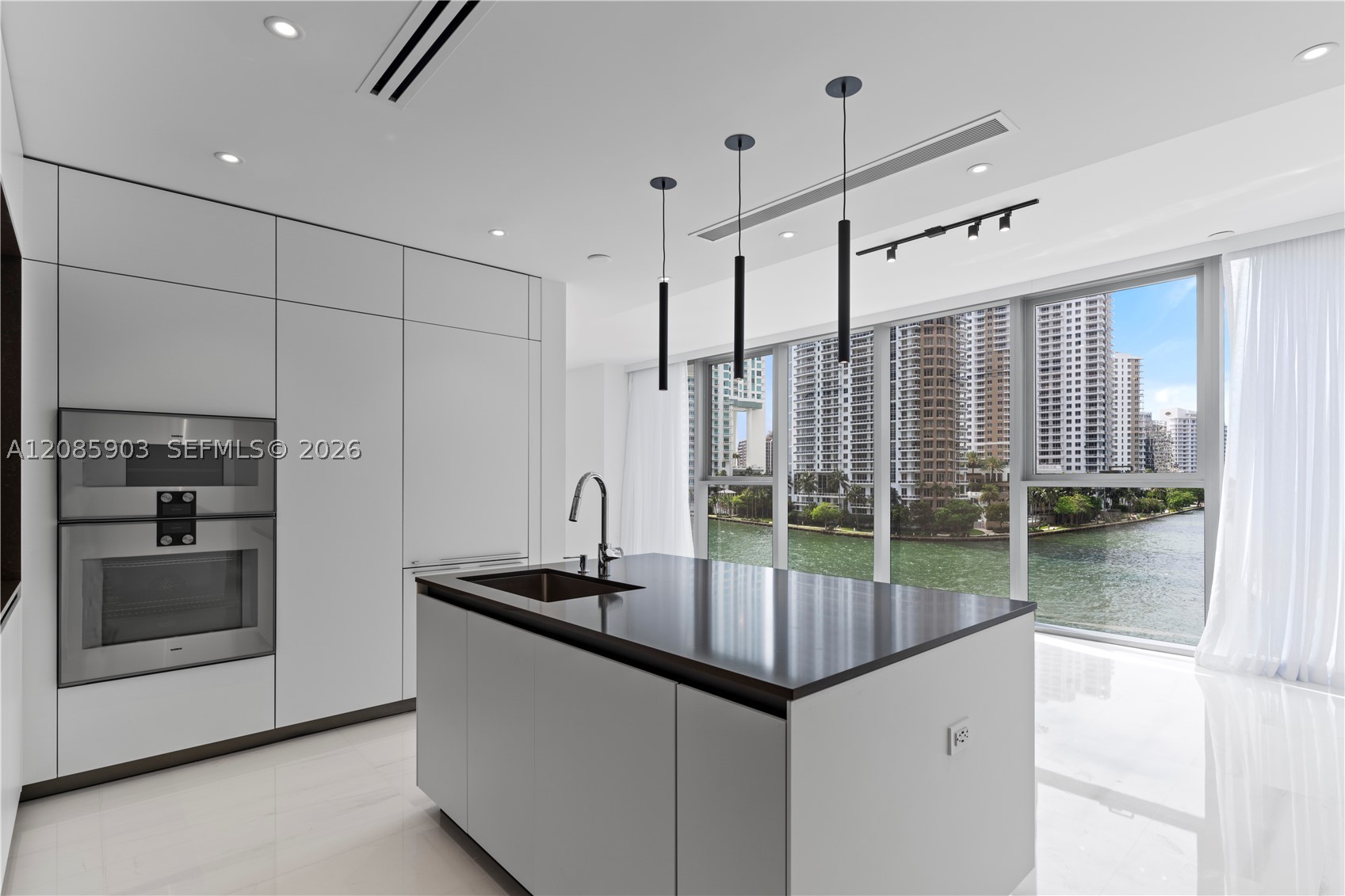 300 Biscayne Blvd Way #1404W, Miami FL 33131