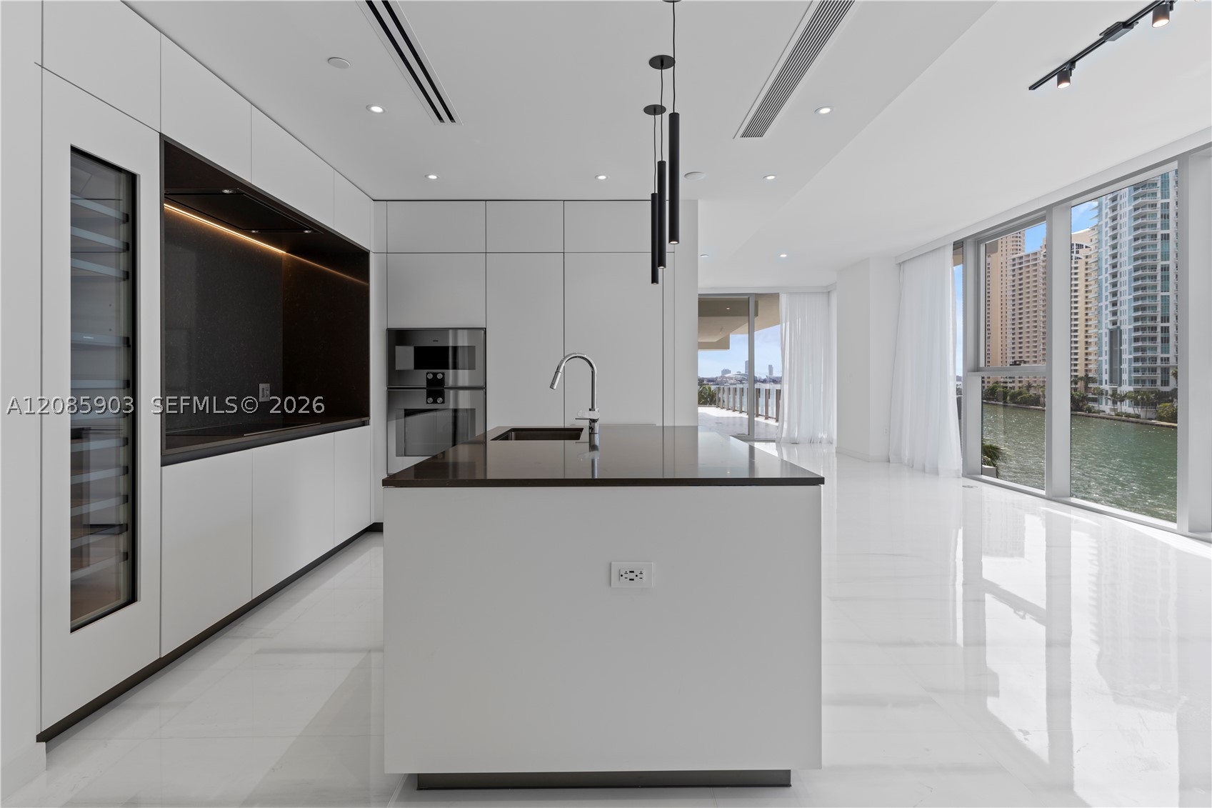 300 Biscayne Blvd Way #1404W, Miami FL 33131