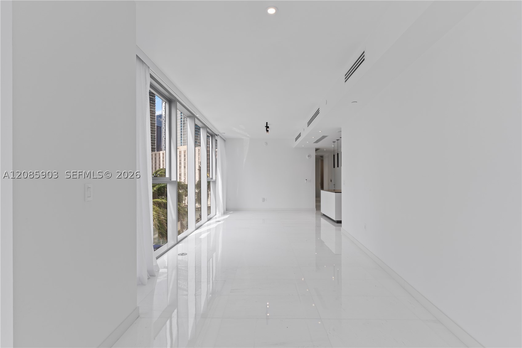 300 Biscayne Blvd Way #1404W, Miami FL 33131