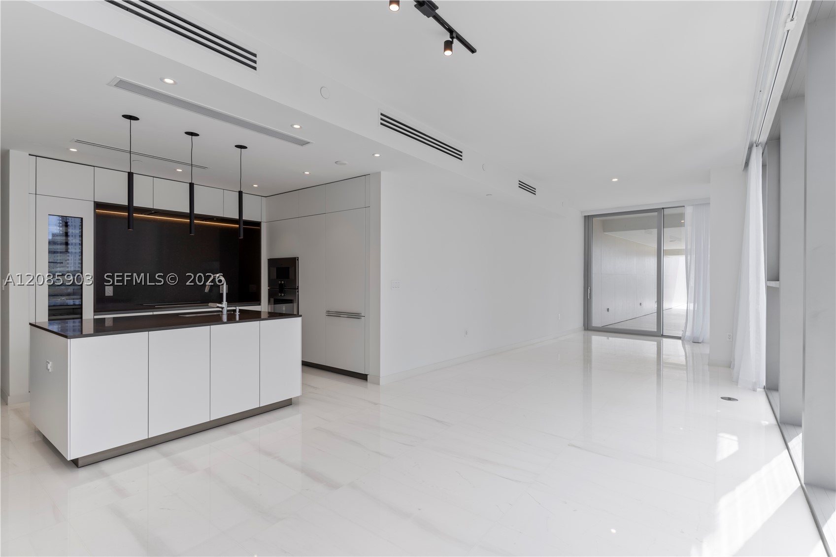 300 Biscayne Blvd Way #1404W, Miami FL 33131