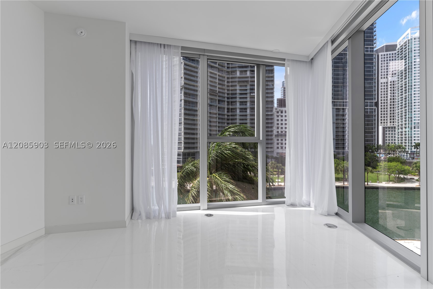 300 Biscayne Blvd Way #1404W, Miami FL 33131
