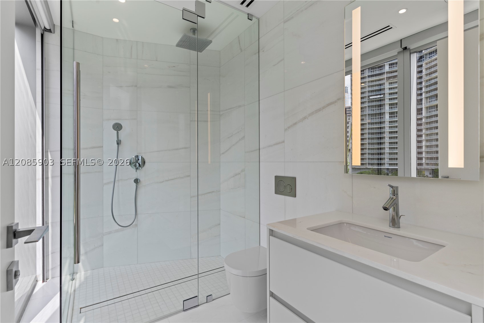 300 Biscayne Blvd Way #1404W, Miami FL 33131