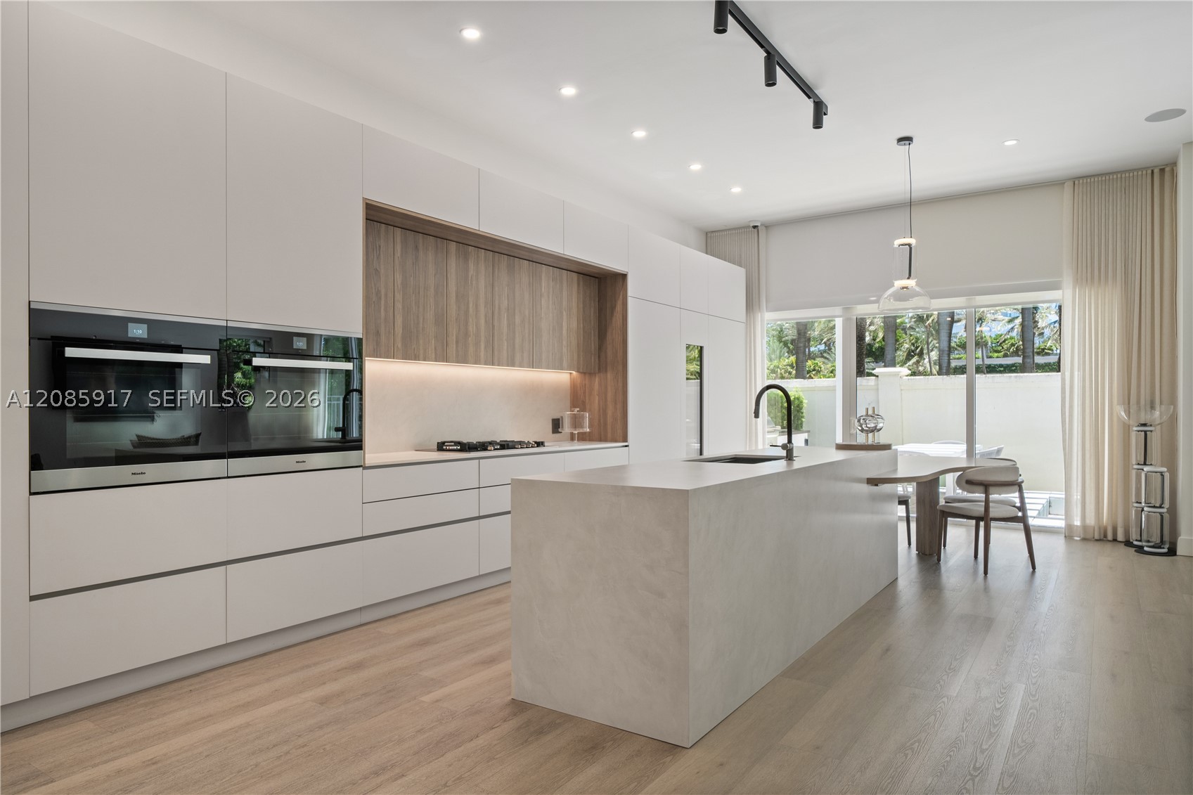 18955 Atlantic Blvd, Sunny Isles Beach FL 33160