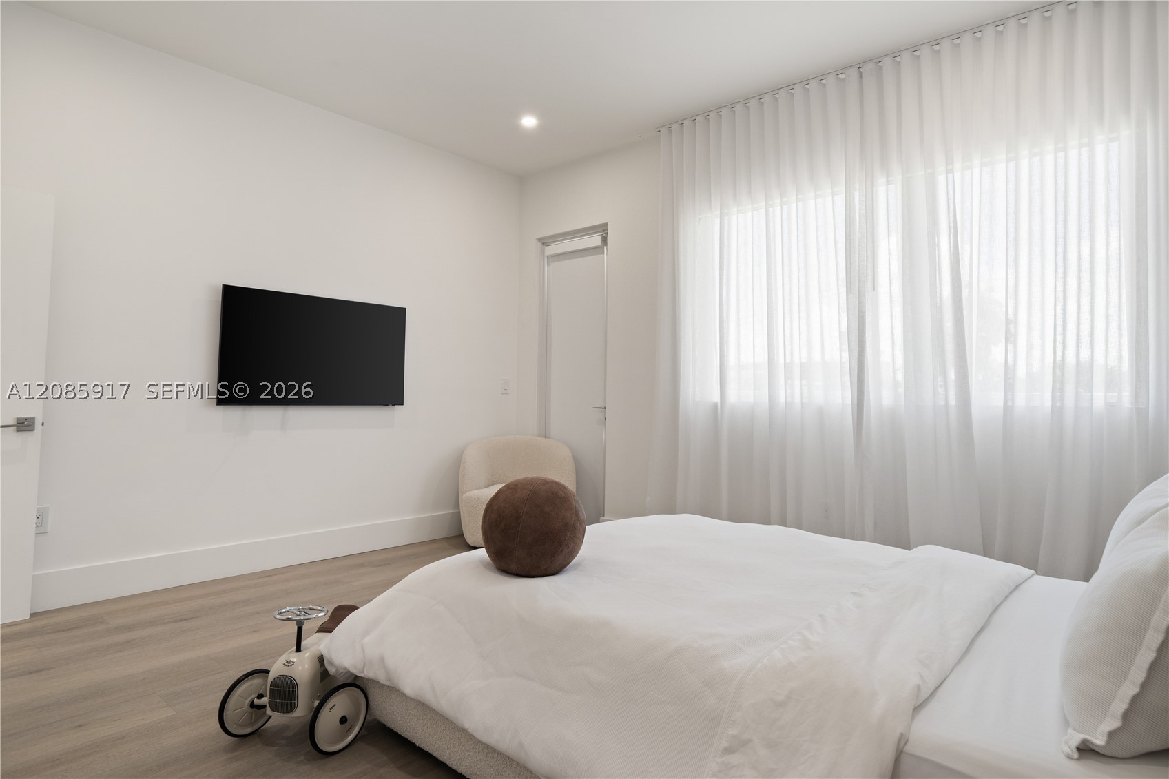 18955 Atlantic Blvd, Sunny Isles Beach FL 33160
