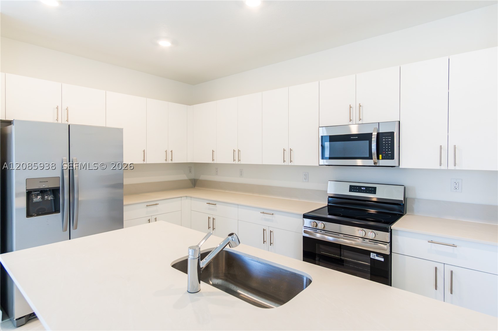 2996 SE 25th Ter, Homestead FL 33035