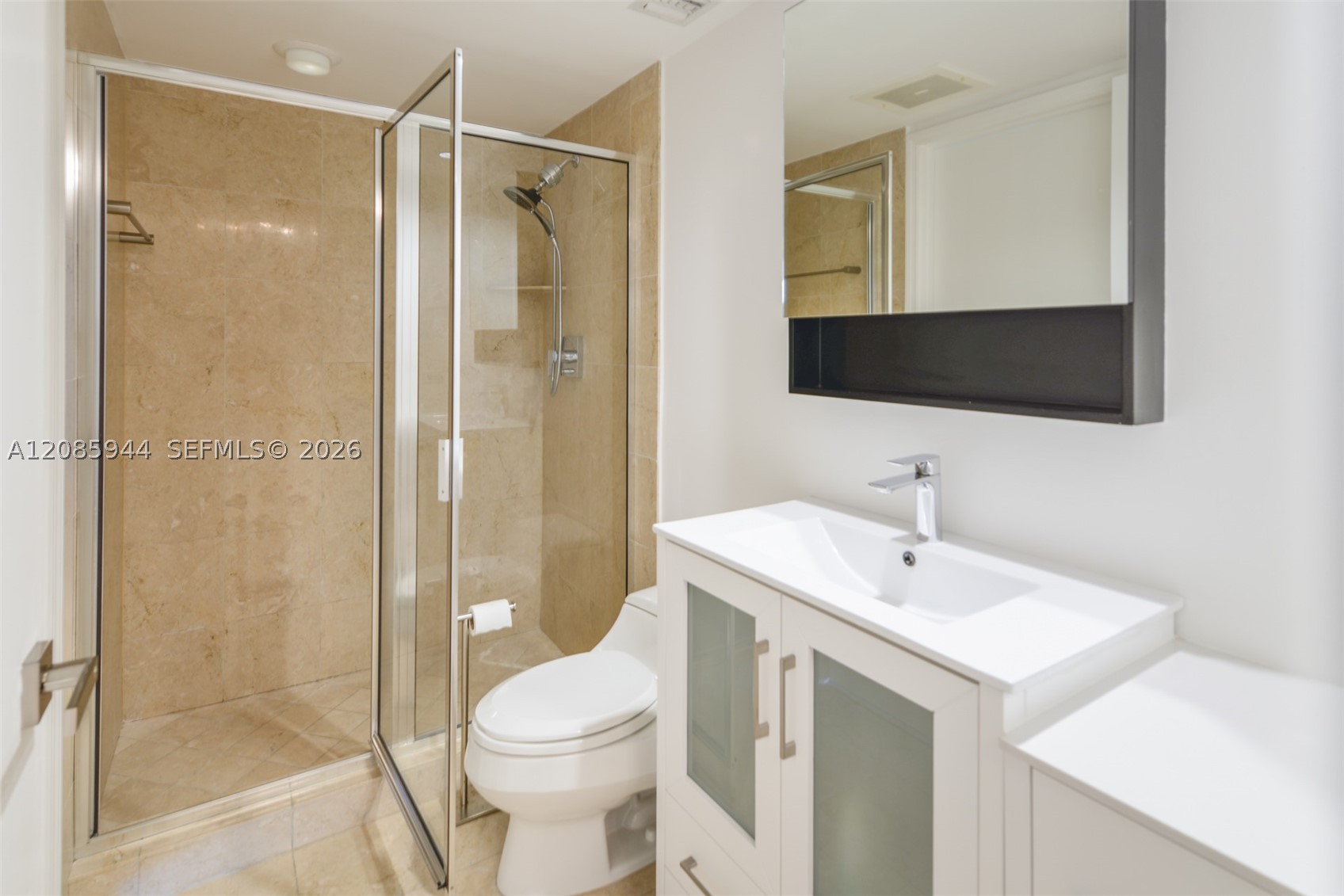 848 Brickell Key Dr #2702, Miami FL 33131