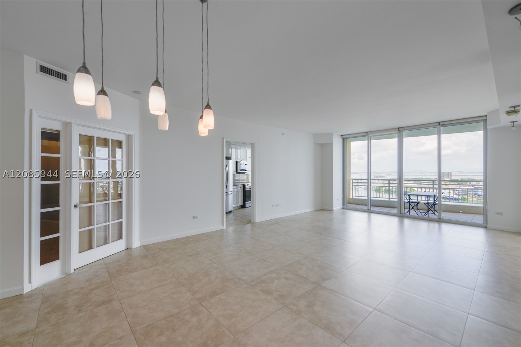 848 Brickell Key Dr #2702, Miami FL 33131