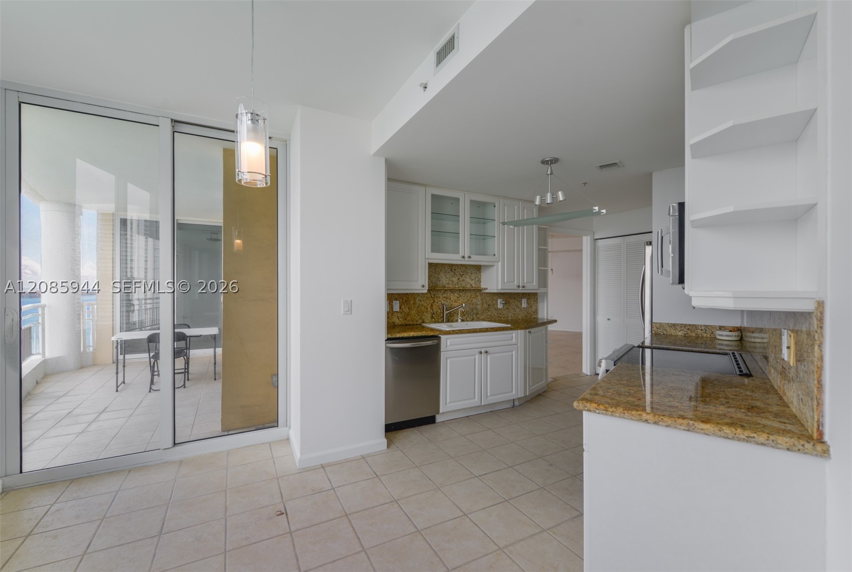 848 Brickell Key Dr #2702, Miami FL 33131