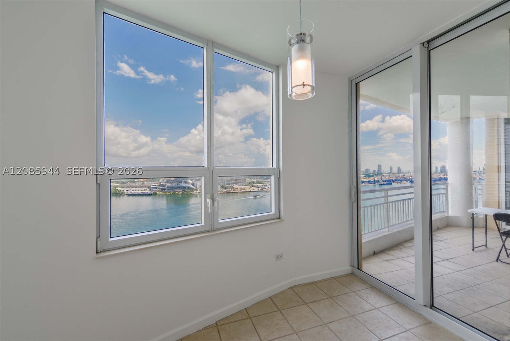 848 Brickell Key Dr #2702, Miami FL 33131