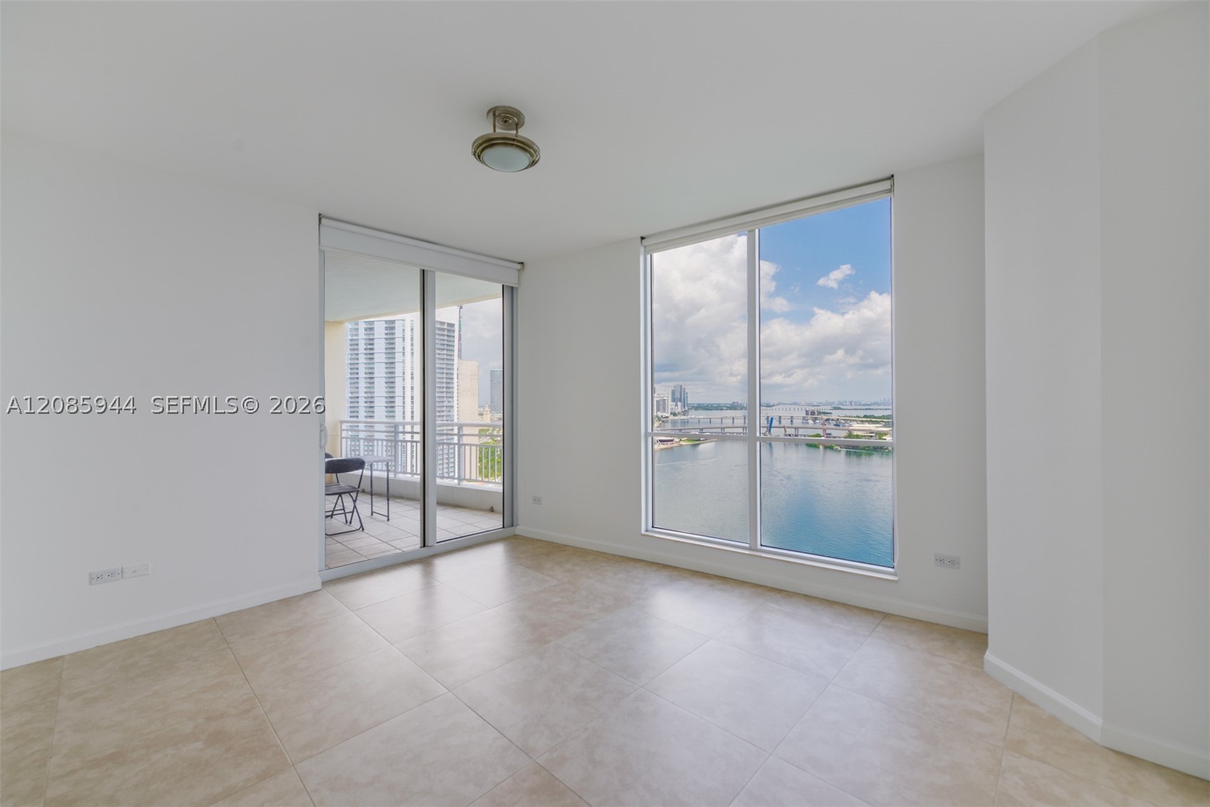 848 Brickell Key Dr #2702, Miami FL 33131