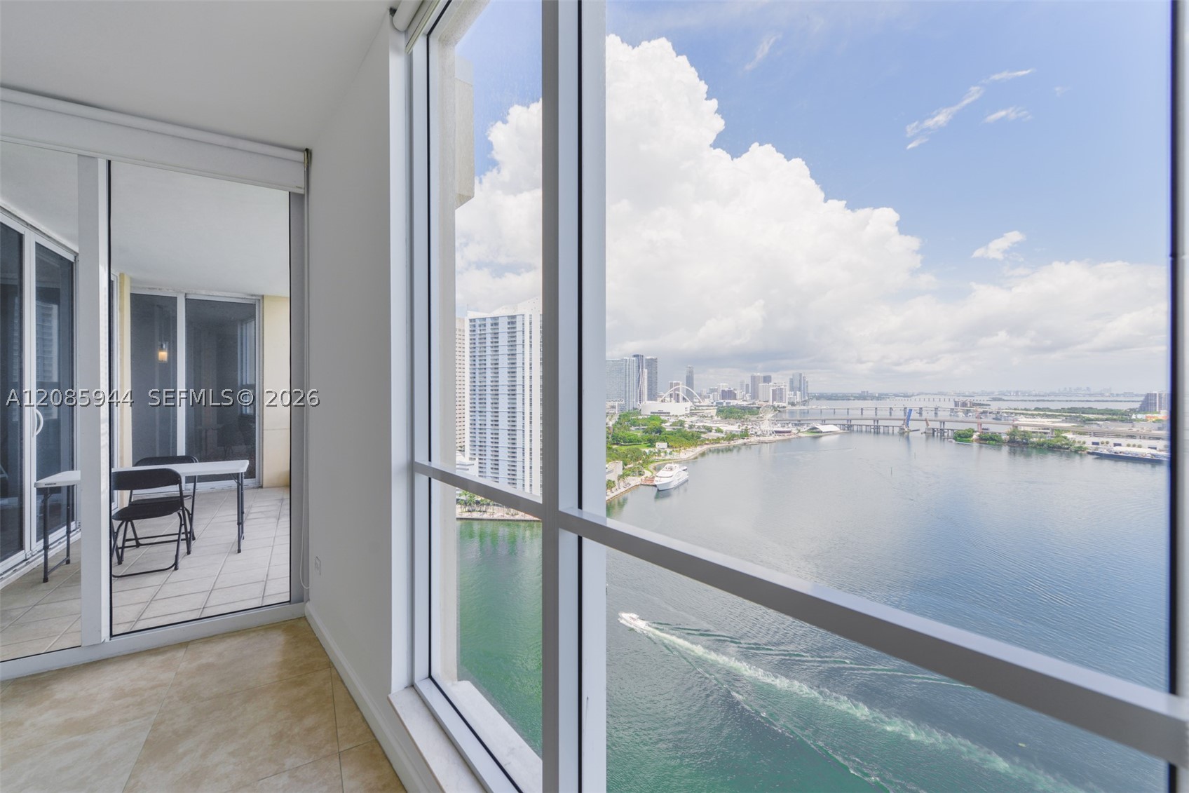 848 Brickell Key Dr #2702, Miami FL 33131