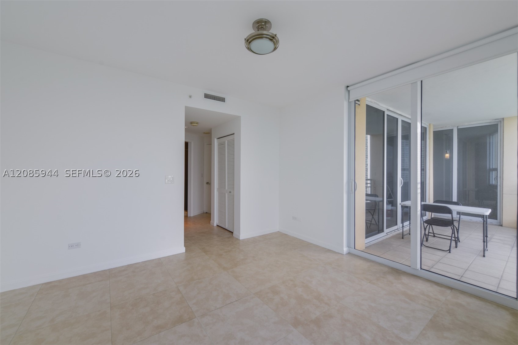 848 Brickell Key Dr #2702, Miami FL 33131