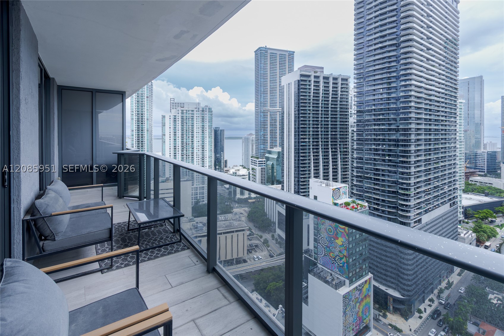 45 SW 9th St #3105, Miami FL 33130