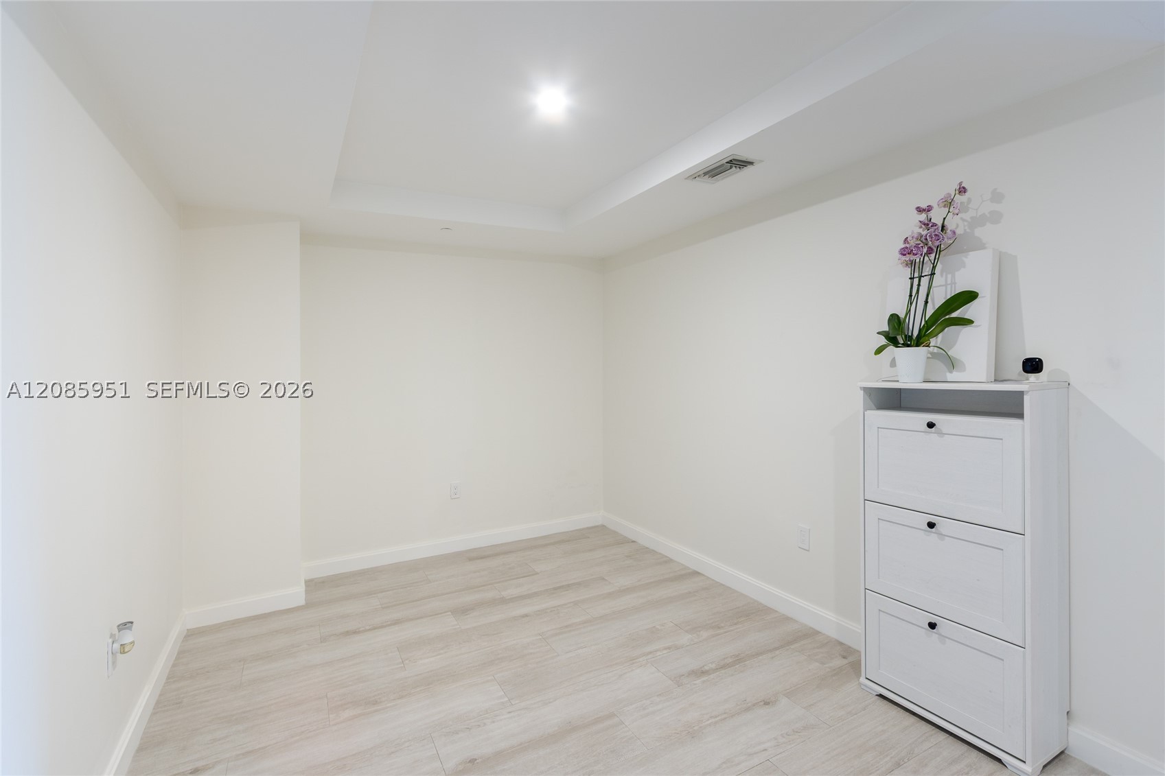 45 SW 9th St #3105, Miami FL 33130