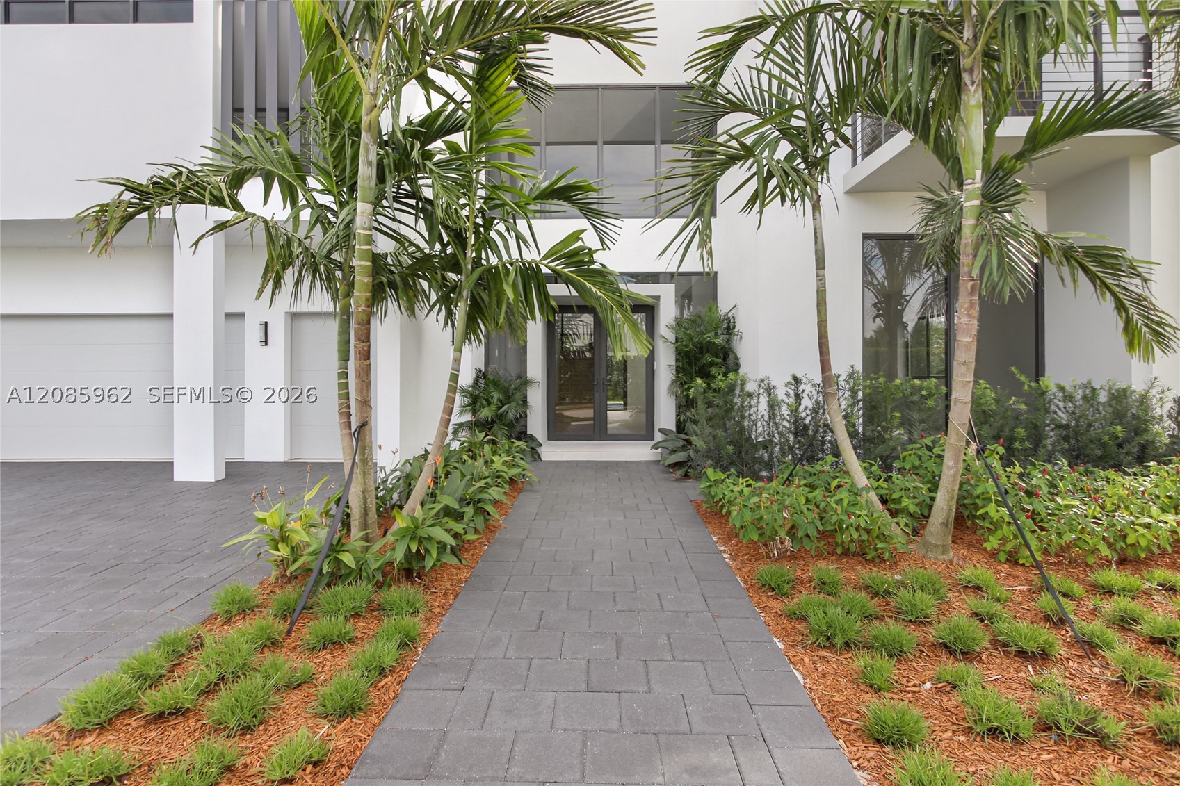 16492 Botaniko Dr S, Weston FL 33326