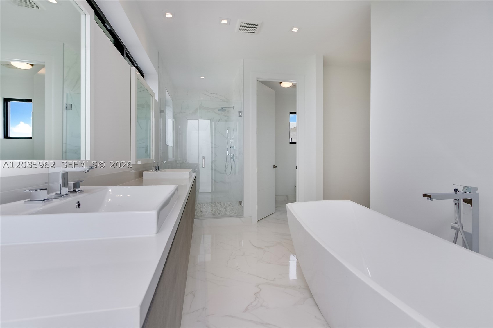 16492 Botaniko Dr S, Weston FL 33326