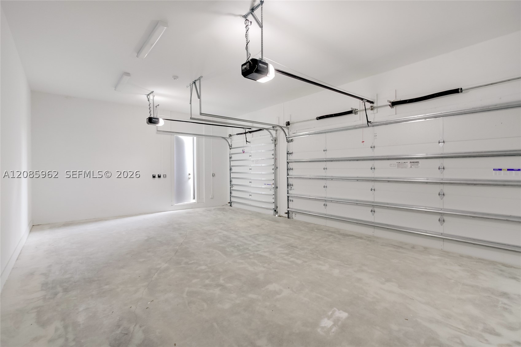 16492 Botaniko Dr S, Weston FL 33326
